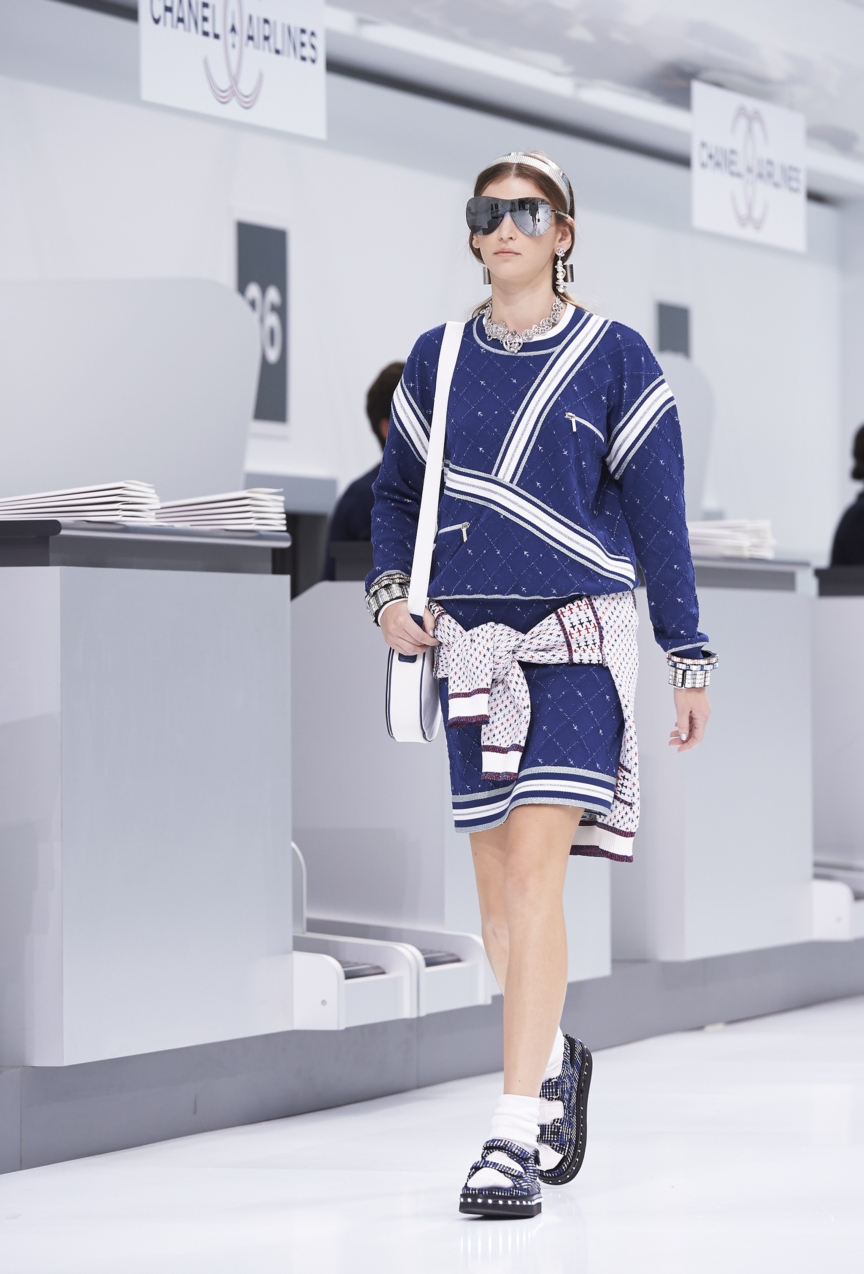 chanel-paris-fashion-week-spring-summer-2016-show-43