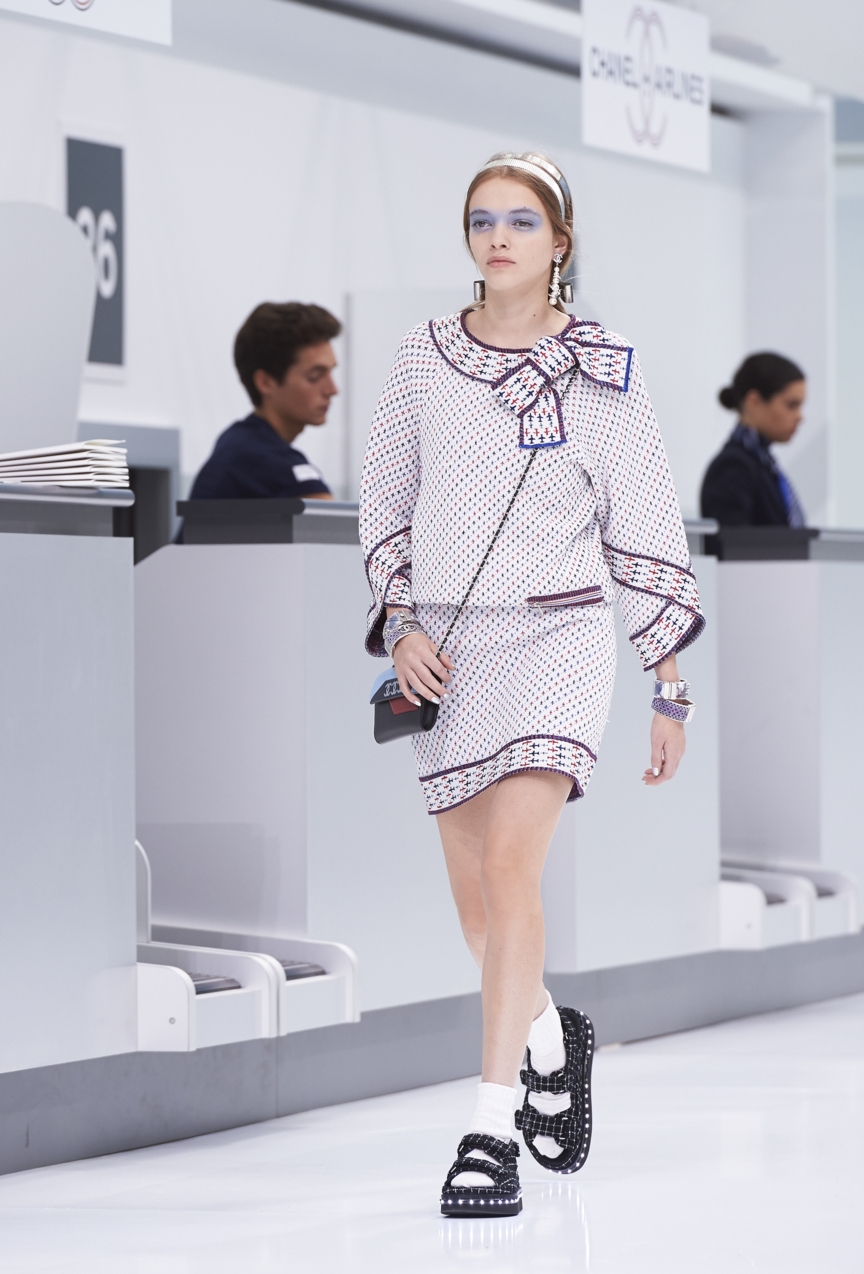 chanel-paris-fashion-week-spring-summer-2016-show-47