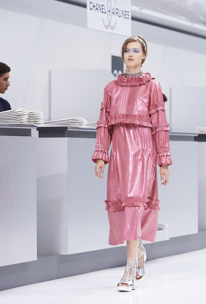 chanel-paris-fashion-week-spring-summer-2016-show-61