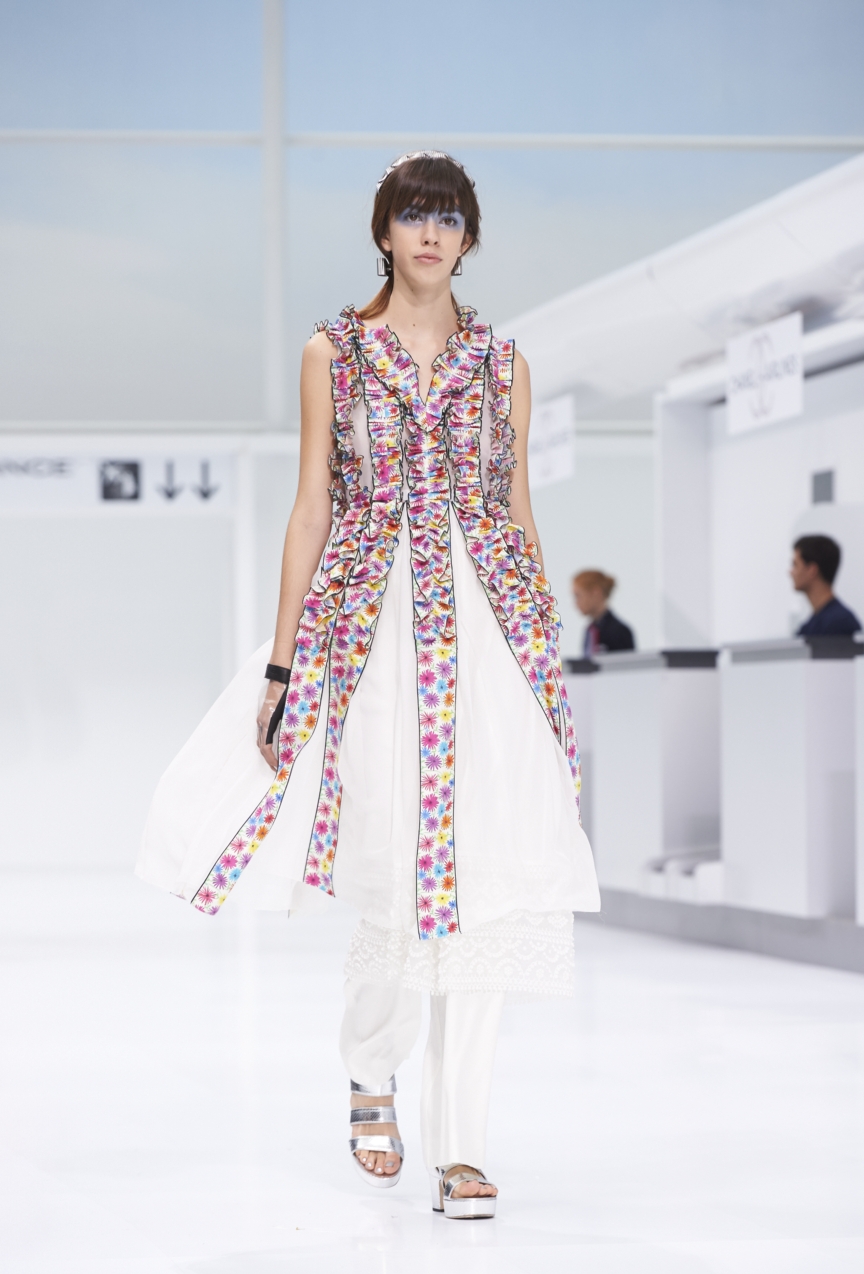 chanel-paris-fashion-week-spring-summer-2016-show-68