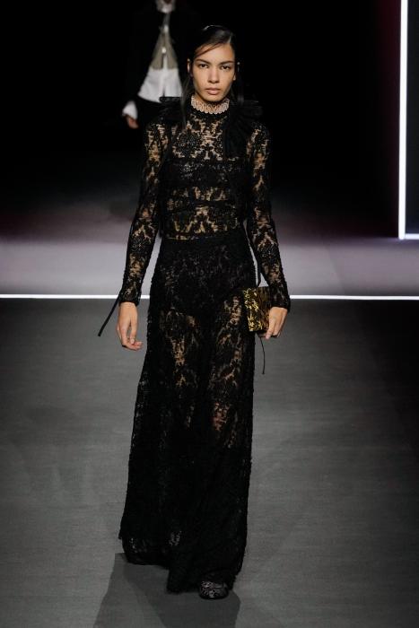 dior-aw-25-35