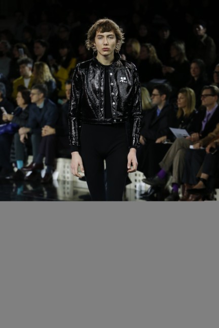 courreges-paris-fashion-week-aw-16-15