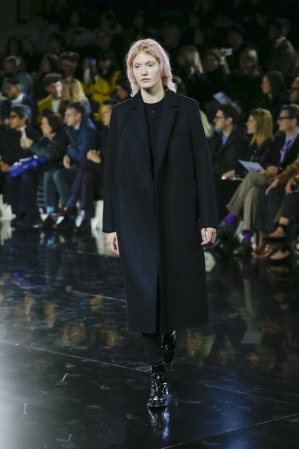courreges-paris-fashion-week-aw-16-4