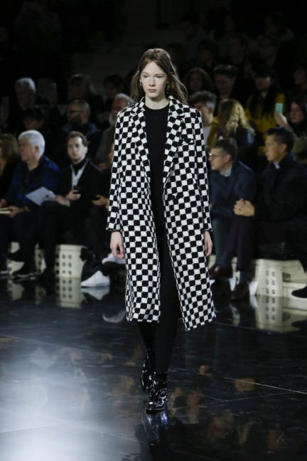 courreges-paris-fashion-week-aw-16-6