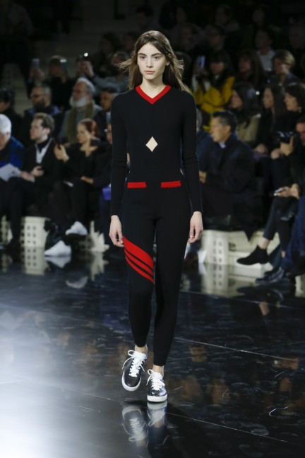 courreges-paris-fashion-week-aw-16
