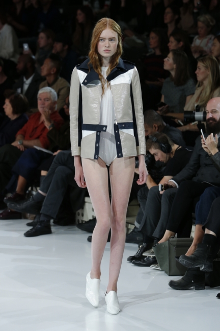 courreges-paris-fashion-week-spring-summer-2016-11