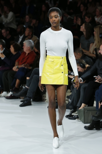courreges-paris-fashion-week-spring-summer-2016-33