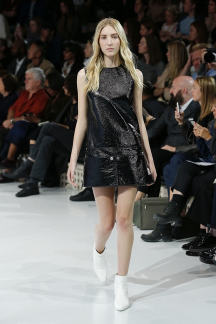 courreges-paris-fashion-week-spring-summer-2016-51