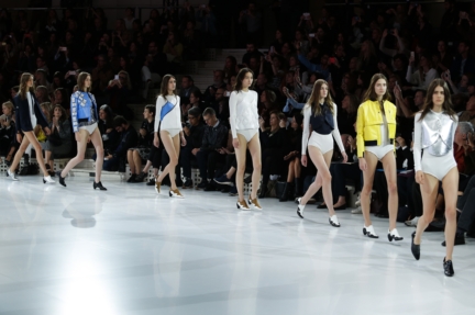 courreges-paris-fashion-week-spring-summer-2016-65
