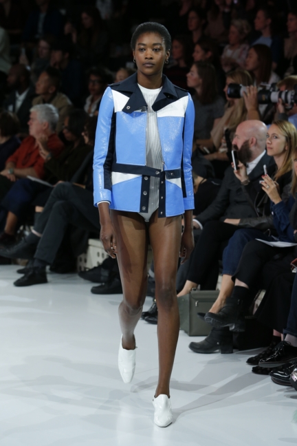 courreges-paris-fashion-week-spring-summer-2016-8
