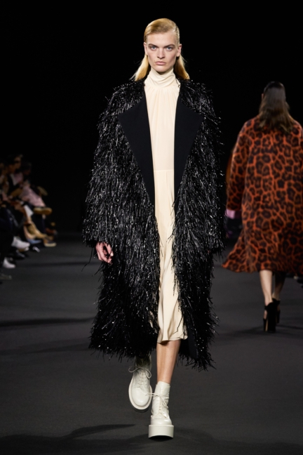 rochas-fw20-look-19