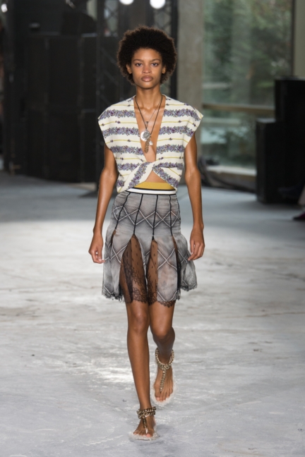 giambattista-valli-ss18-look-11
