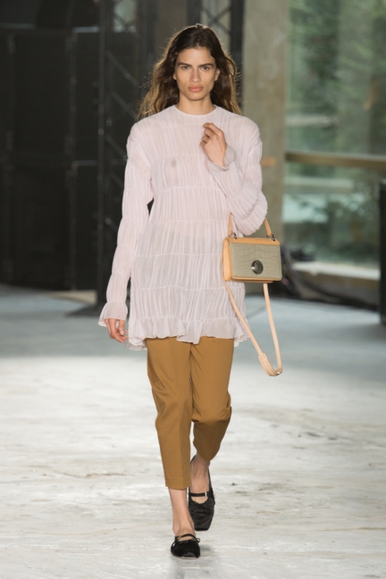 giambattista-valli-ss18-look-13