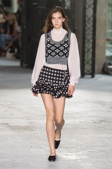 giambattista-valli-ss18-look-22