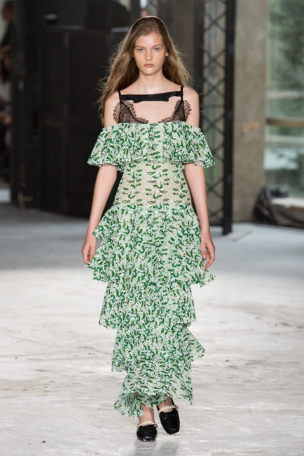 giambattista-valli-ss18-look-37