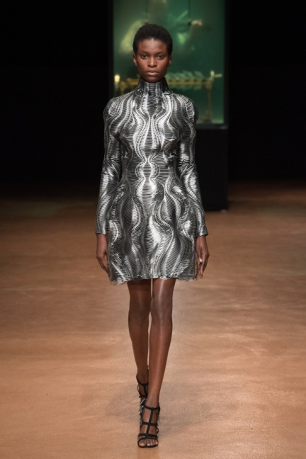 iris_van_herpen_hc17_18_look11