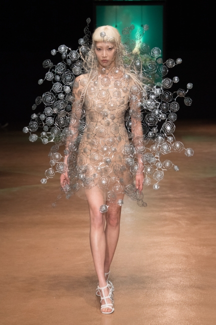 iris_van_herpen_hc17_18_look18