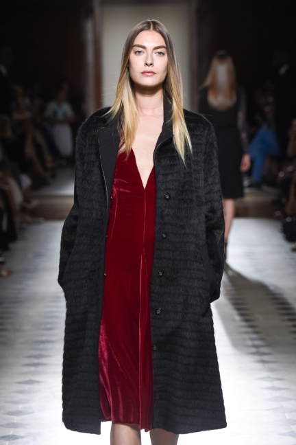 julien-fournie-haute-couture-autumn-winter-2015-36