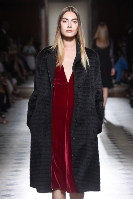 julien-fournie-haute-couture-autumn-winter-2015-37