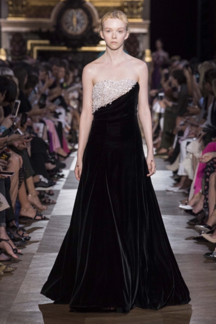 schiaparelli_hcaw1819_look_29