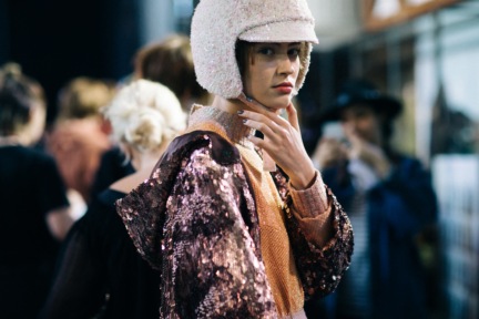 yana-davydova-backstage-ulyana-sergeenko-paris-couture-fashion-week-fall-winter-2017_yd4056
