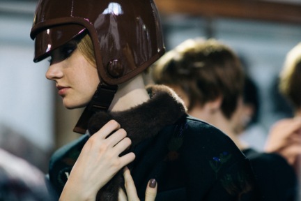 yana-davydova-backstage-ulyana-sergeenko-paris-couture-fashion-week-fall-winter-2017_yd4353