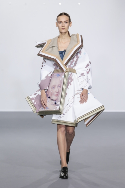 v_r_hcfw15_283