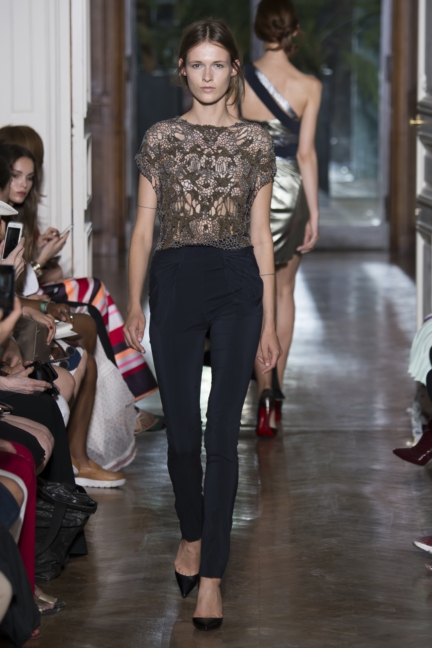 yiqing-yin-hcfw15-19
