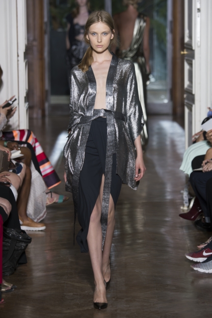 yiqing-yin-hcfw15-21