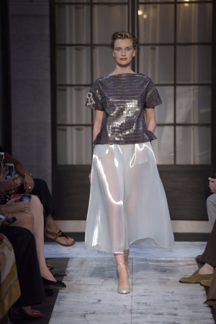 look-17