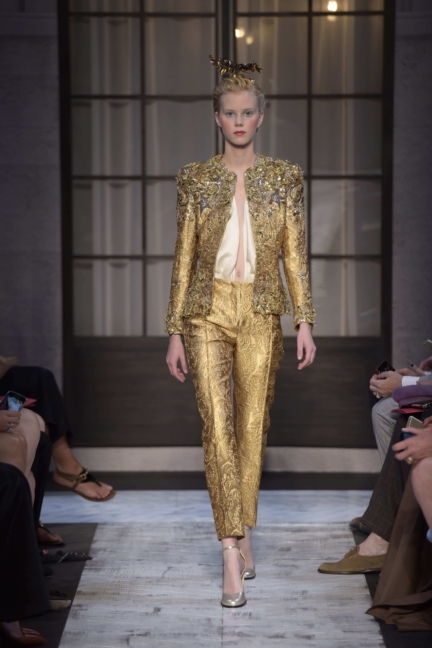look-25
