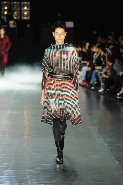 issey-miyake-paris-fashion-week-aw-16-13