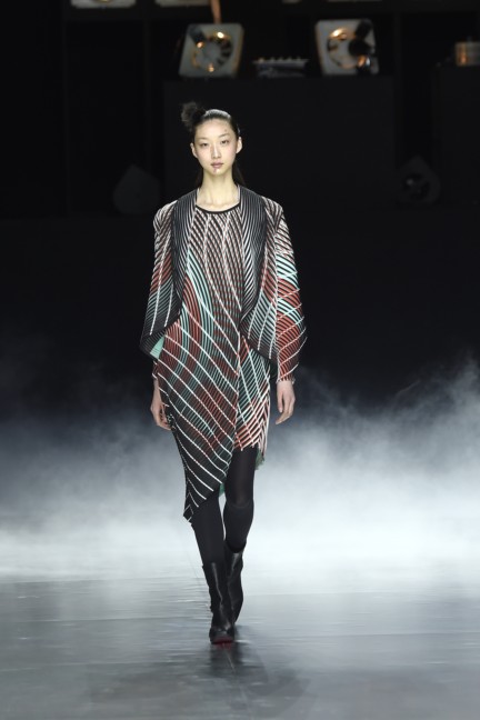 issey-miyake-paris-fashion-week-aw-16-14
