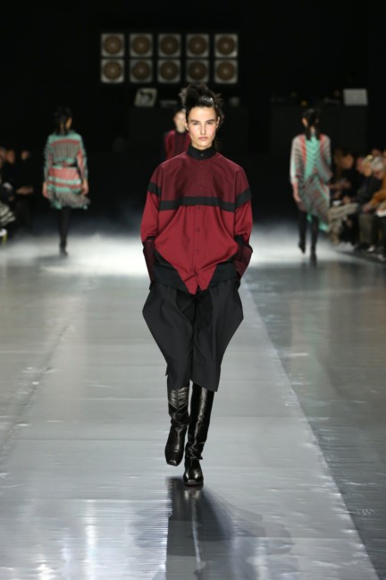 issey-miyake-paris-fashion-week-aw-16-16