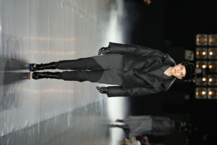 issey-miyake-paris-fashion-week-aw-16-21
