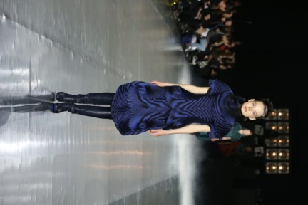 issey-miyake-paris-fashion-week-aw-16-31