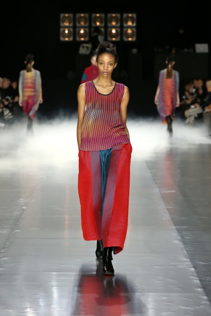 issey-miyake-paris-fashion-week-aw-16-5