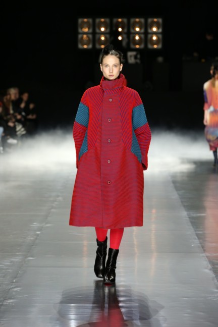 issey-miyake-paris-fashion-week-aw-16-6