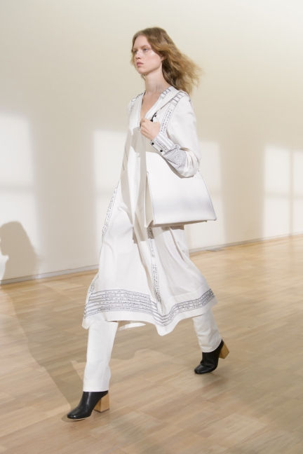 lemaire-paris-fashion-week-spring-summer-2016-10