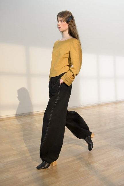 lemaire-paris-fashion-week-spring-summer-2016-11