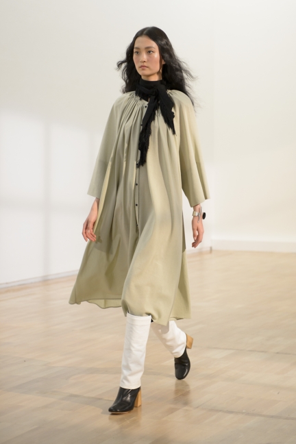 lemaire-paris-fashion-week-spring-summer-2016-13