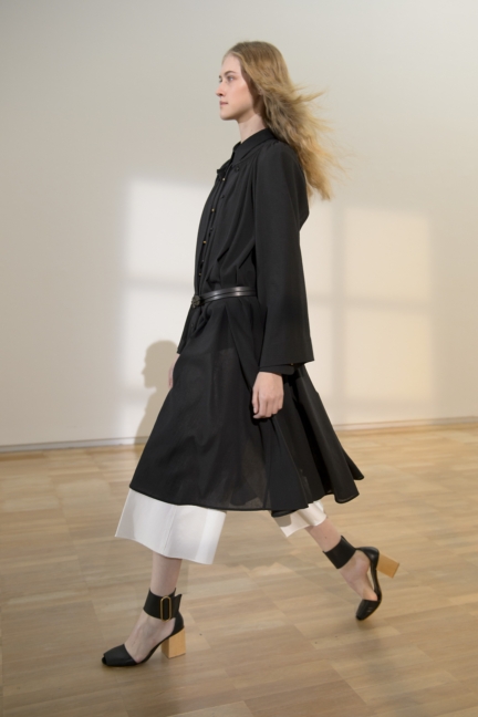 lemaire-paris-fashion-week-spring-summer-2016-15