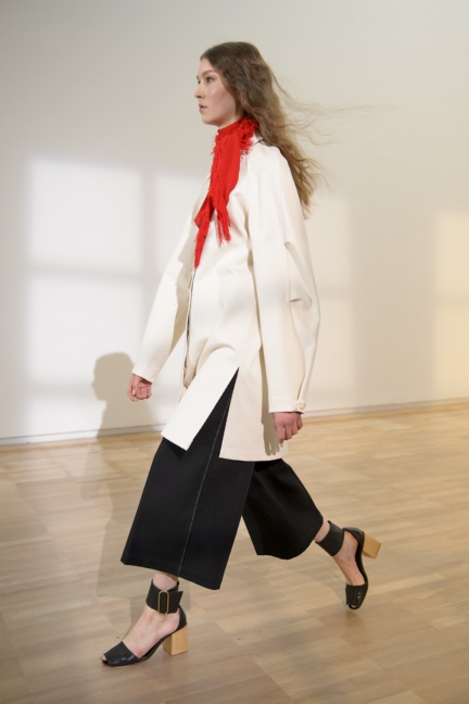 lemaire-paris-fashion-week-spring-summer-2016-21