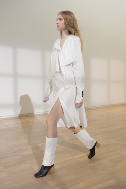 lemaire-paris-fashion-week-spring-summer-2016-8