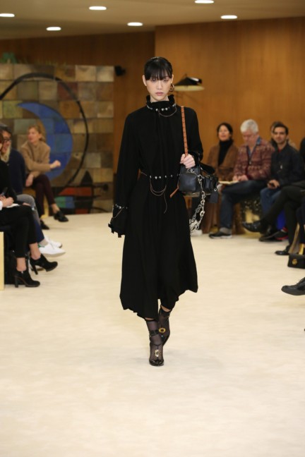loewe-paris-fashion-week-aw-16-11