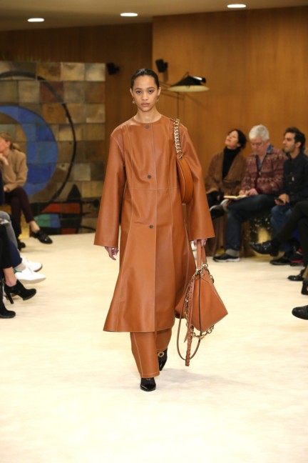 loewe-paris-fashion-week-aw-16-13