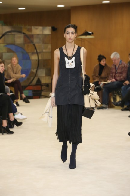 loewe-paris-fashion-week-aw-16-16