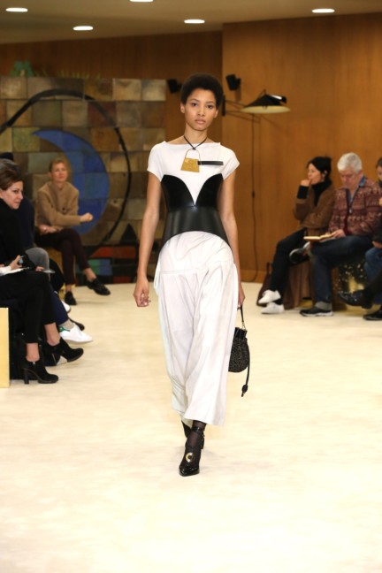 loewe-paris-fashion-week-aw-16-19