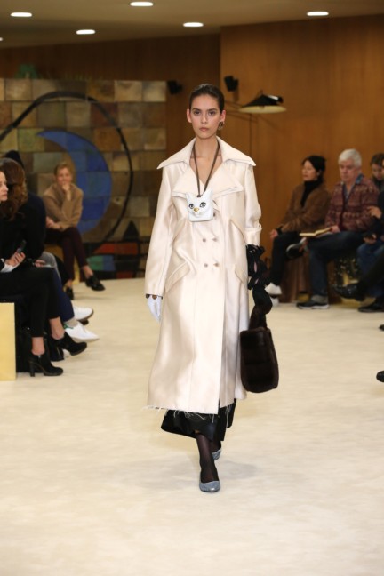 loewe-paris-fashion-week-aw-16-24