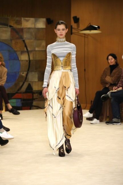 loewe-paris-fashion-week-aw-16-27